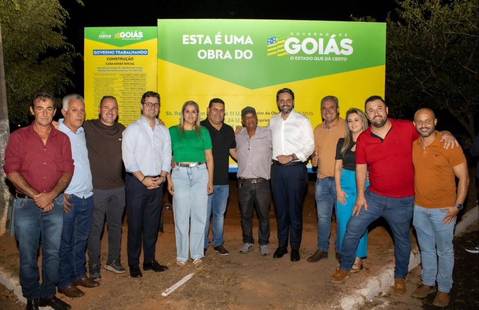 Governo de Goiás em parceria com a Prefeitura de Ouvidor, inicia a construção de casas a custo zero no município.