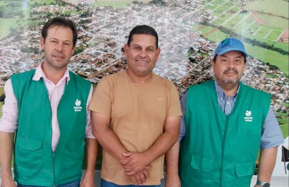 Projeto Agro é Social: Capacitação e Oportunidades para os Pequenos Produtores Rurais de Ouvidor!