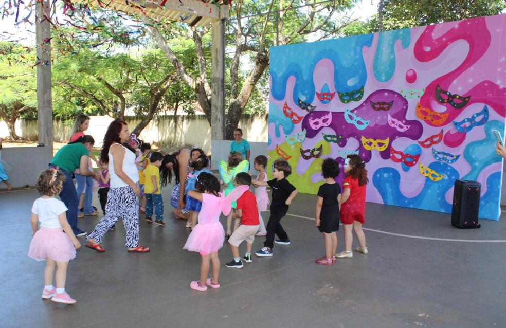 Carnaval nas escolas.