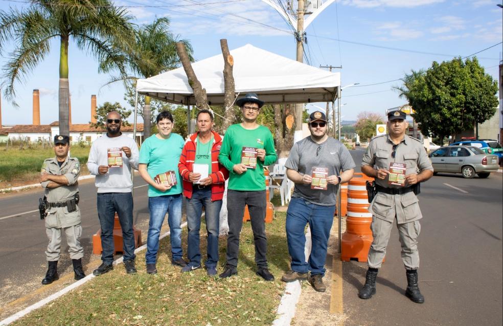 Semana do Meio Ambiente – Blitz da Secretaria do Meio Ambiente de Ouvidor conscientiza população sobre a preservação do cerrado goiano.