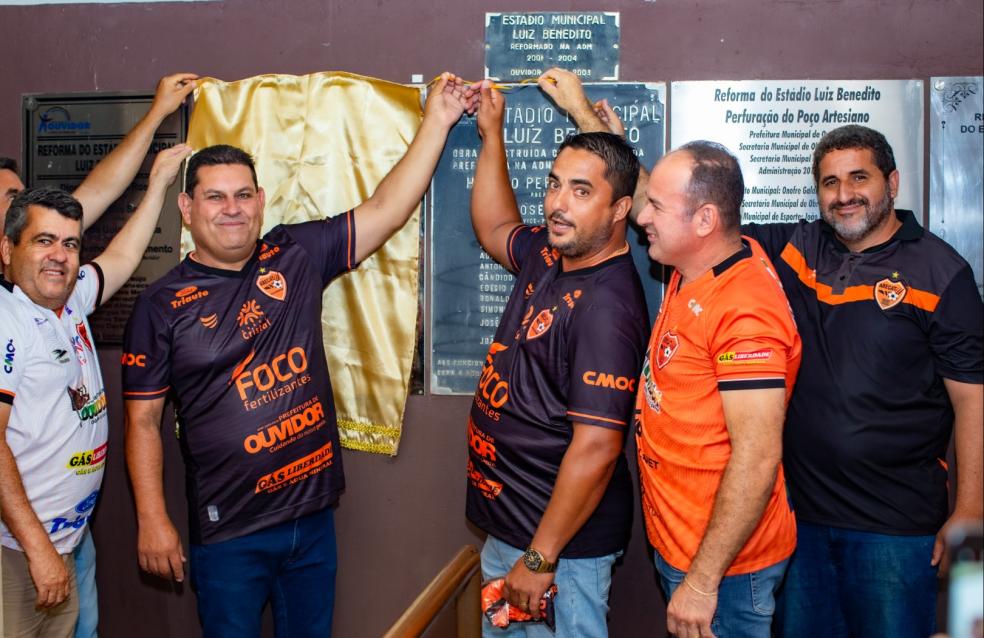 Inauguração da Nova Iluminação do Estádio Luiz Benedito Marca Início Promissor para o Esporte 2025 em Ouvidor