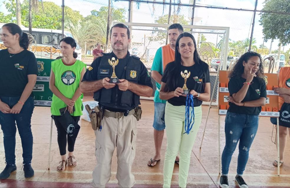 A Escola Municipal, Profª Ediene da Silva Dias Realizou nesta quinta-feira (23) a gincana do Projeto PAT.