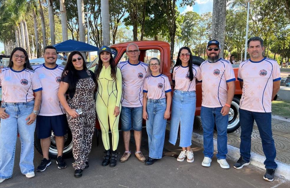 Antigomobilismo movimenta o domingo com muita nostalgia e cultura em Ouvidor!